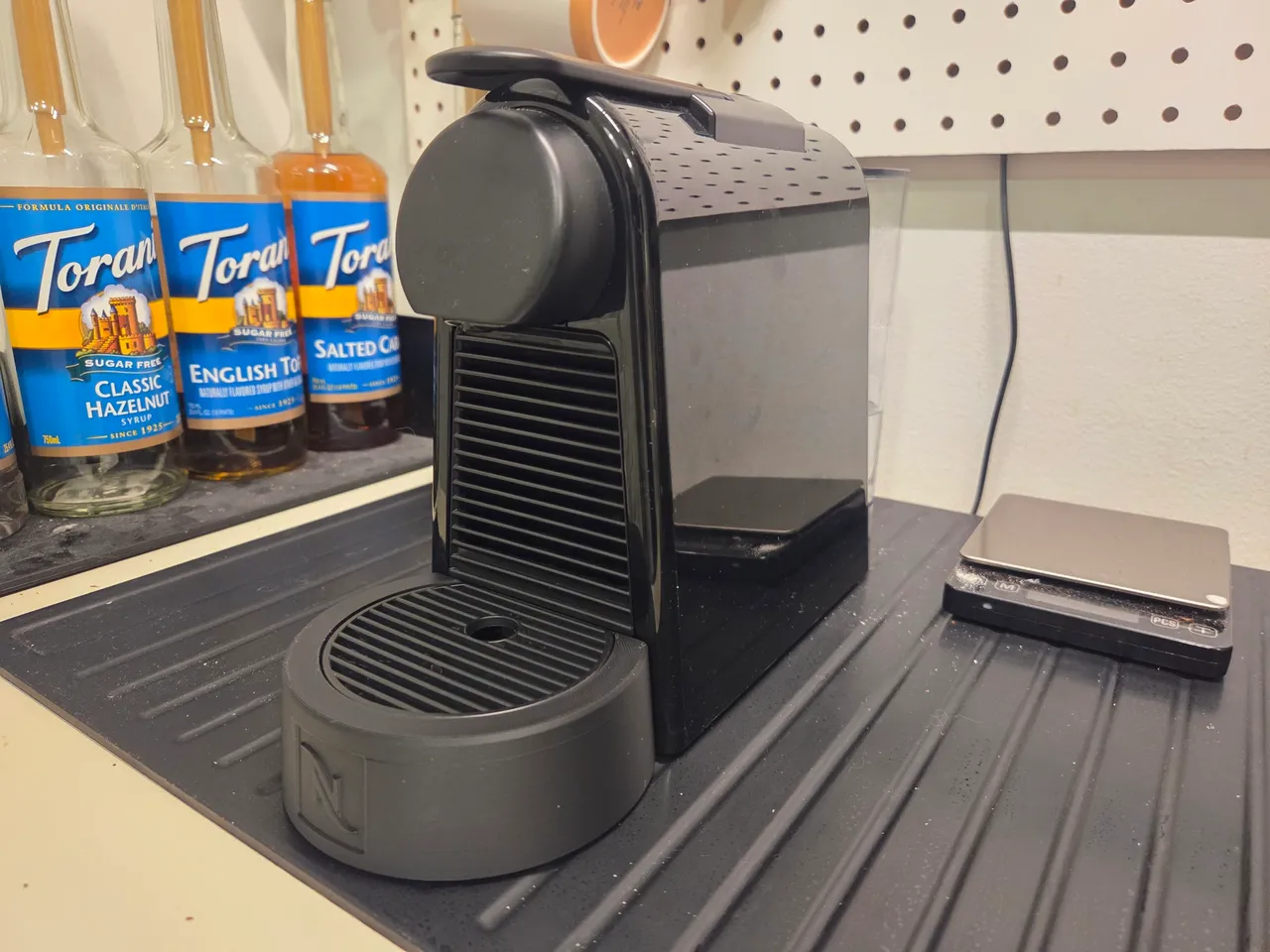 Nespresso Essenza D30 tepsi uzatması — fotoğraf 1