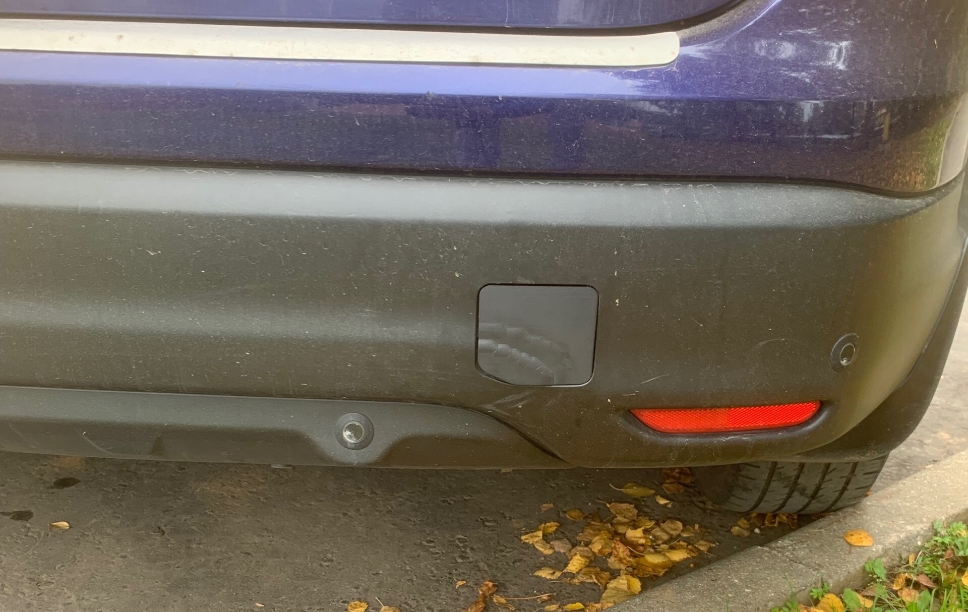 Nissan Qashqai 2 çekme kancası tapası — fotoğraf 2