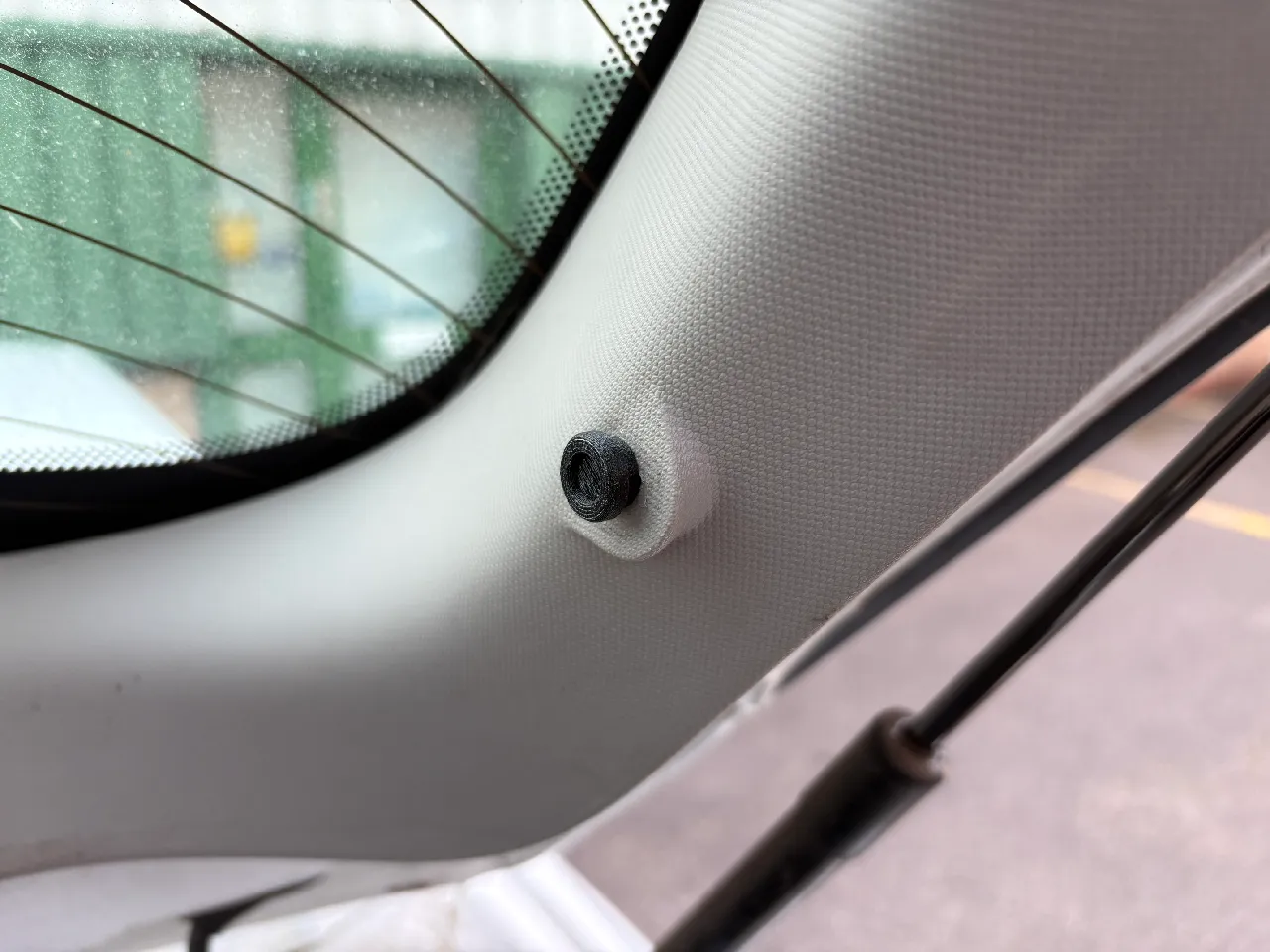 Renault arka raf tapası — fotoğraf 1