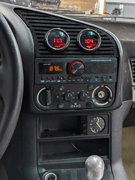BMW E36 orta havalandırma gösterge yuvası — fotoğraf 1
