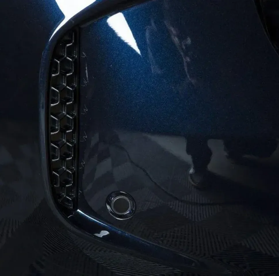 BMW F85 reflektör silme parçası — fotoğraf 1