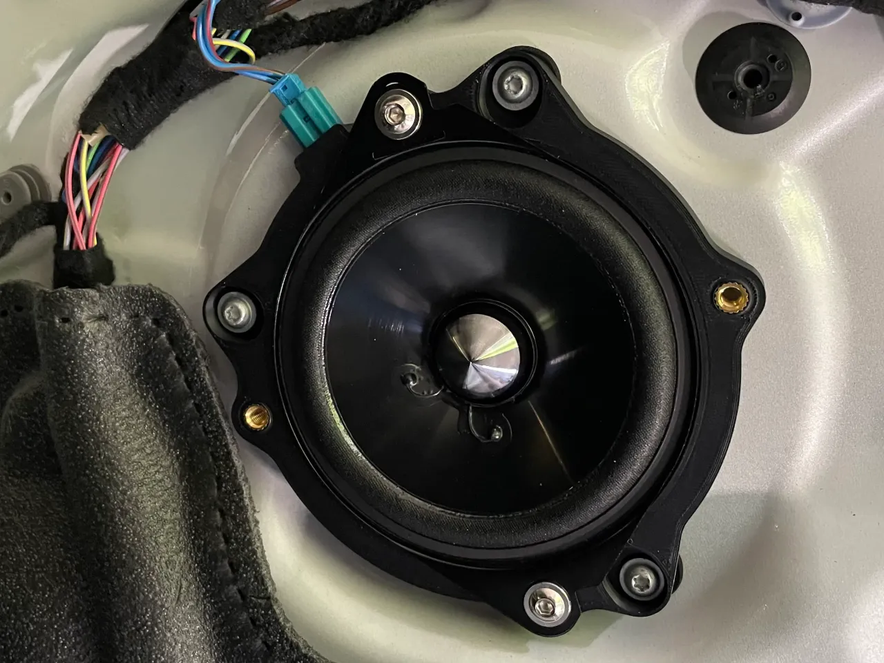 BMW F serisi ön kapı 100 mm hoparlör adaptörü — fotoğraf 2